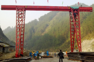 龍門吊起重機檢修